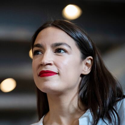 Las labios rojos se han convertido en seña de identidad de la congresista.