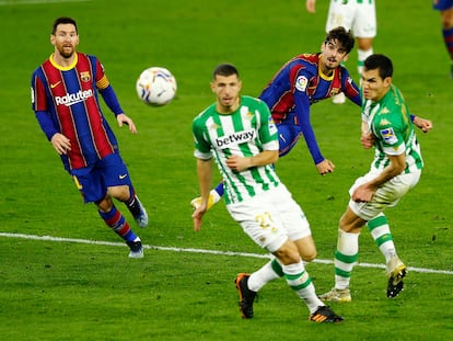 Trincão marca el gol de la victoria del Barça ante el Betis este domingo en el Benito Villamarín.