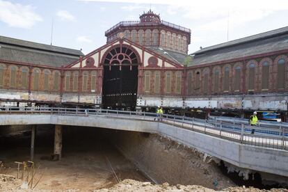 La reforma del mercado de Sant Antoni de Barcelona comportará invertir 60 millones de euros. Está previsto inaugurarlo en 2016.