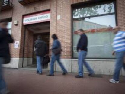 La Comisión Europea (CE) pidió hoy aumentar la dotación del Fondo Social Europeo en 150 millones de euros para apoyar los esfuerzos comunitarios. EFE/Archivo