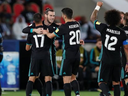 Bale, Vázquez, Asensio, Marcelo e Modric comemoram a virada do Real.