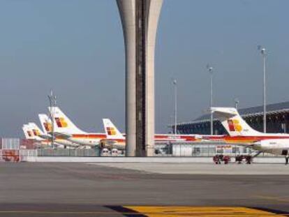 Vista de la torre de control de la Terminal T4 de Barajas