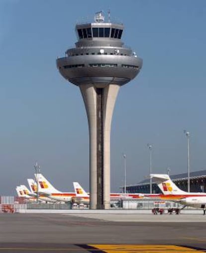 Vista de la torre de control de la Terminal T4 de Barajas