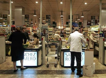 Interior de la tienda de Sánchez Romero situada en el centro Arturo Soria Plaza.