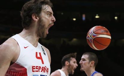 Pau Gasol celebra una canasta ante Francia en el Eurobasket 2015