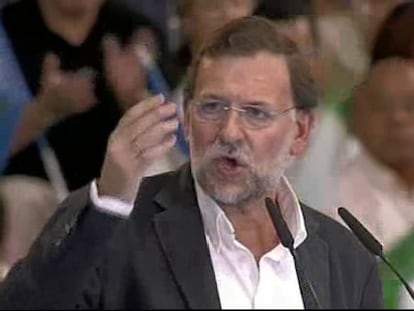 Rajoy asegura que la subida del IVA sólo sirve para "tapar los agujeros" del Gobierno