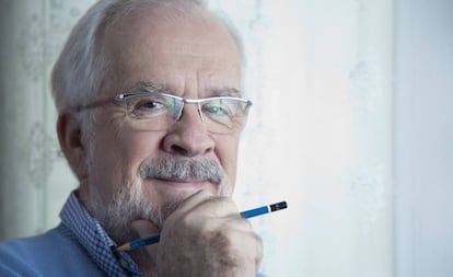 Retrato de Forges en su casa de Madrid