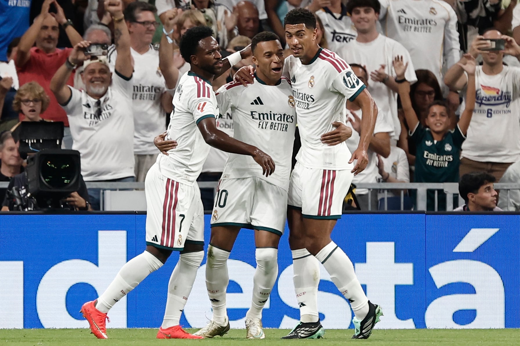 Real Madrid - Rayo Vallecano en directo | Carreras amplía la ventaja tras el gol de penalti de Mbappé