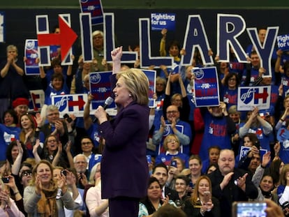 Hillary Clinton realiza um evento em Nashua, New Hampshire.