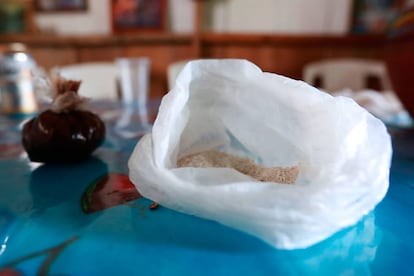 A bag containing fentanyl, which carfentanyl is derived from.