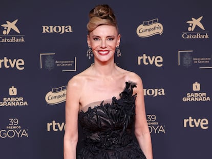 Paula Vázquez en la alfombra roja de los Premios Goya 2025.