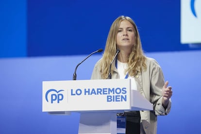 La presidenta de NNGG, Bea Fanjul, este viernes durante el congreso nacional.