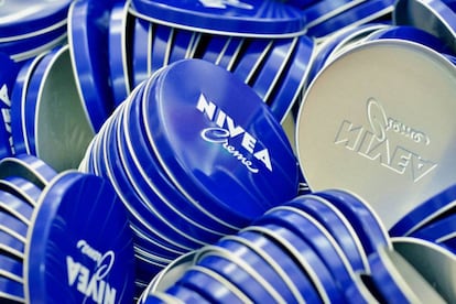 Botes de Nivea.