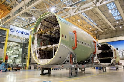 Montaje de un A380 en la fábrica Airbus de Toulouse