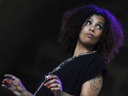Neneh Cherry durante su actuación en el festival.
