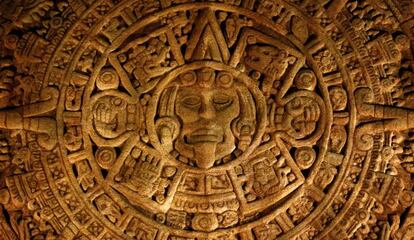 Reproducción de la Piedra del Sol, también conocida como Calendario Azteca.
