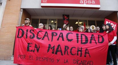 Trabajadores de la discapacidad en el centro de autistas de Alicante