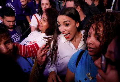La candidata demócrata Alexandria Ocasio-Cortez en la noche electoral.