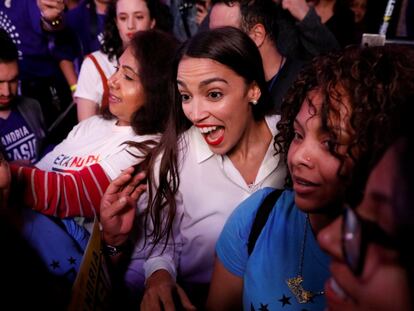La candidata demócrata Alexandria Ocasio-Cortez en la noche electoral.