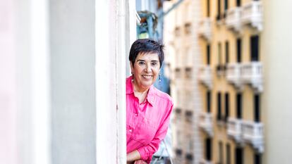 Nieves Concostrina, periodista y escritora, el 19 de febrero en su casa de Madrid.