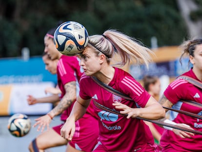 Alexia Putellas durante un entrenamiento de la selección española previo a la final del Mundial ante Inglaterra, en Sídney este viernes.