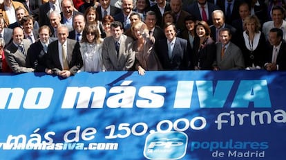 Acto del PP madrileño contra la subida del IVA en mayo de 2010