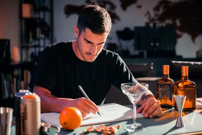 El naranja de Cointreau ha sido la inspiración cromática del artista griego Insane 51 a la hora de trazar su diseño.