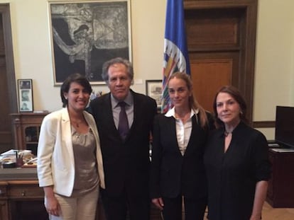 El secretario general de la OEA, Luis Almagro, con Tintori y Ceballos