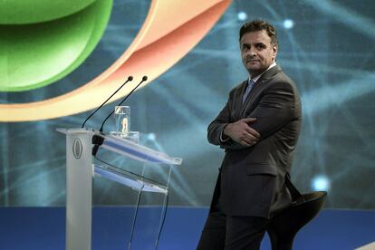 Aécio Neves durante o debate da Band, no dia 14.