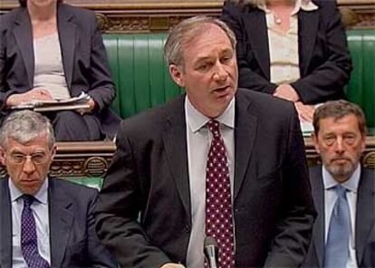 El ministro de Defensa, Geoff Hoon, durante su comparecencia en el Parlamento británico.