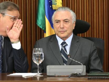 O ministro Geddel e Temer, em Bras&iacute;lia. 