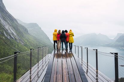 Los noruegos encuentran la felicidad en el 'kos', una filosofía que implica hacer cosas sencillas pero rodeados de amigos.