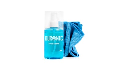 Ofertas de primavera productos de limpieza sobre fondo blanco.