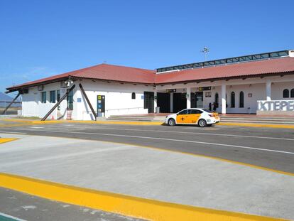 Vista exterior del aeropuerto de Ixtepec, en el Estado de Oaxaca (México), en una imagen de archivo.