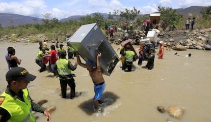 El r&iacute;o T&aacute;chira, en la frontera entre Venezuela y Colombia.