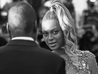 Beyonc&eacute; y su esposo Jay Z, en la Gala del MET.