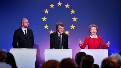 Charles Michel, Ursula von der Leyen y David Sassoli, en el Parlamento Europeo.