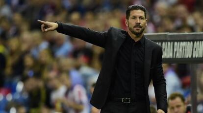 Simeone durante el partido.