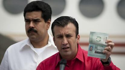 Tarek El Aissami com Maduro, em uma imagem de arquivo.