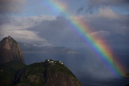 Arco-íris sobre o Pão de Açúcar.