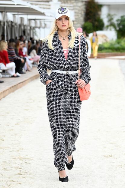 Chanel Cruise 2023 Collection  : Runway In Monte-Carlo