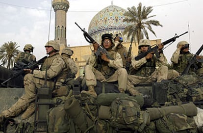 <b><i>Marines</b></i> estadounidenses en la ciudad de Bagdad.