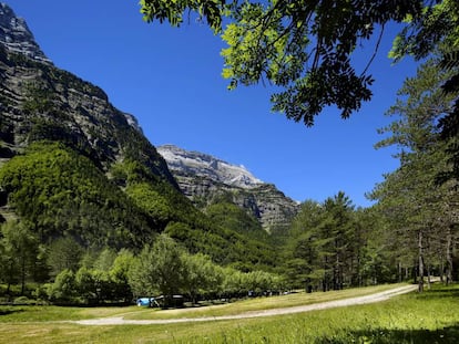 Camping Pineta, en el valle homónimo del Pirineo aragonés.