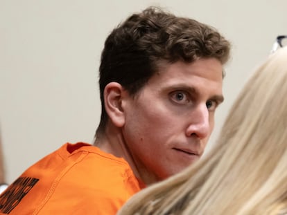 Bryan Kohberger, left, looks toward his attorney, public defender Anne Taylor, right, during a hearing on January 5, 2023, in Moscow, Idaho.