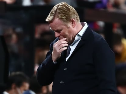 Ronald Koeman, en el campo del Rayo Vallecano en su último partido como entrenador.