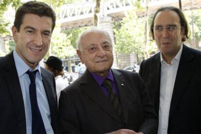 Los posibles compradores de <i>Le Monde:</i> De izquierda a derecha, el banquero Matthieu Pigasse, el hombre de negocios Pierre Bergé y el empresario de Internet Xavier Niel.