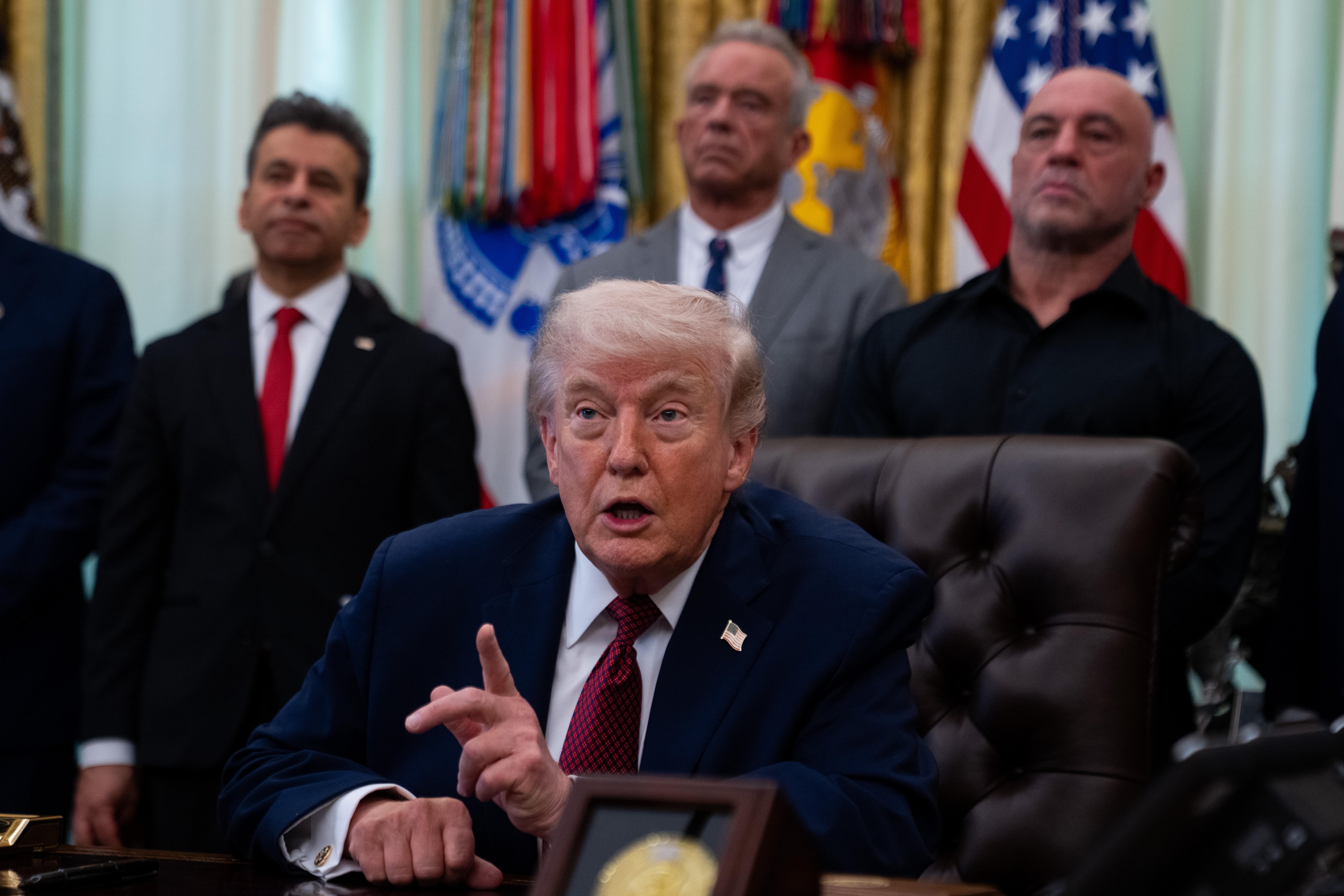 Trump retoma las negociaciones con Irán, pero amenaza con “destruir todas sus centrales eléctricas” si no acepta su plan