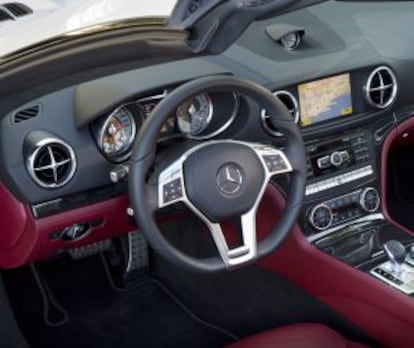 Interior del Mercedes SL 2012.