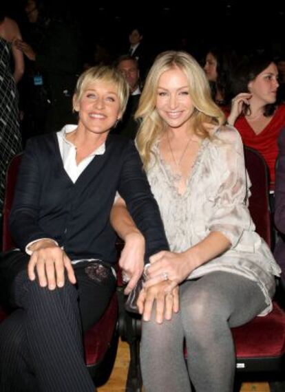 Ellen DeGeneres con su esposa Portia de Rossi.