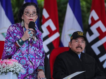 Daniel Ortega y su esposa y vicepresidenta, Rosario Murillo, durante un acto oficial en Managua.